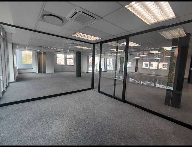 368M² OFFICE TO LET IN BRYANSTON